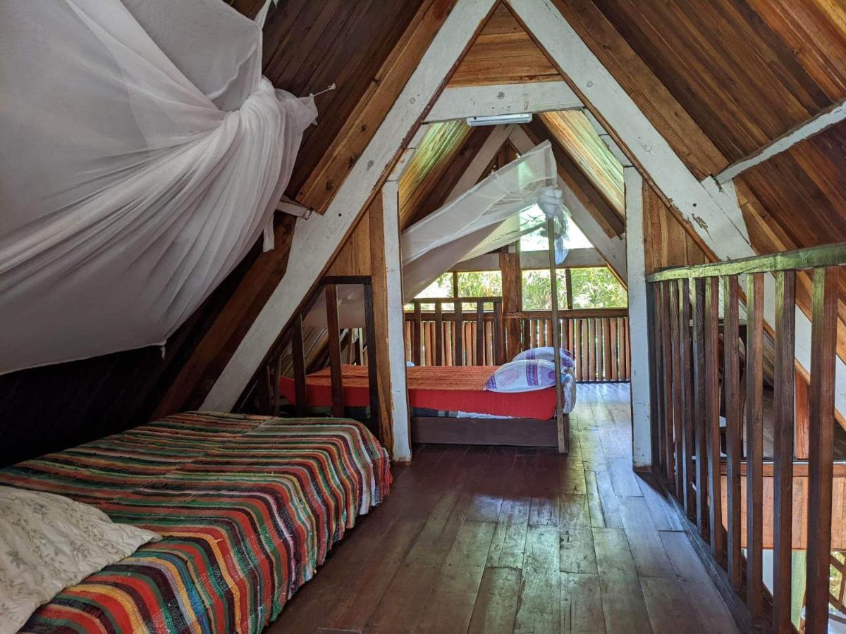 Les Acacias Bungalows Manambolo Eksteriør billede