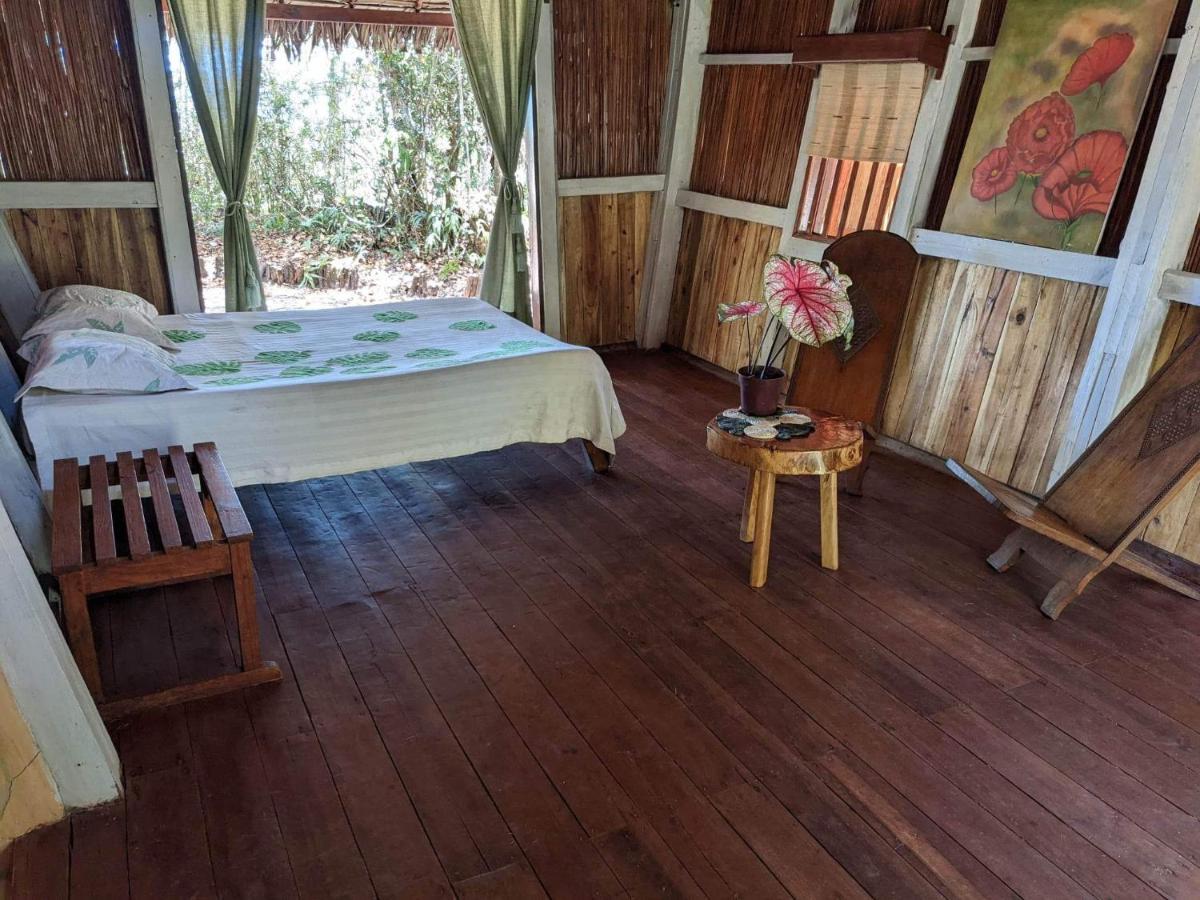 Les Acacias Bungalows Manambolo Eksteriør billede