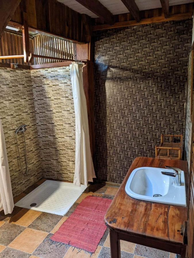 Les Acacias Bungalows Manambolo Eksteriør billede