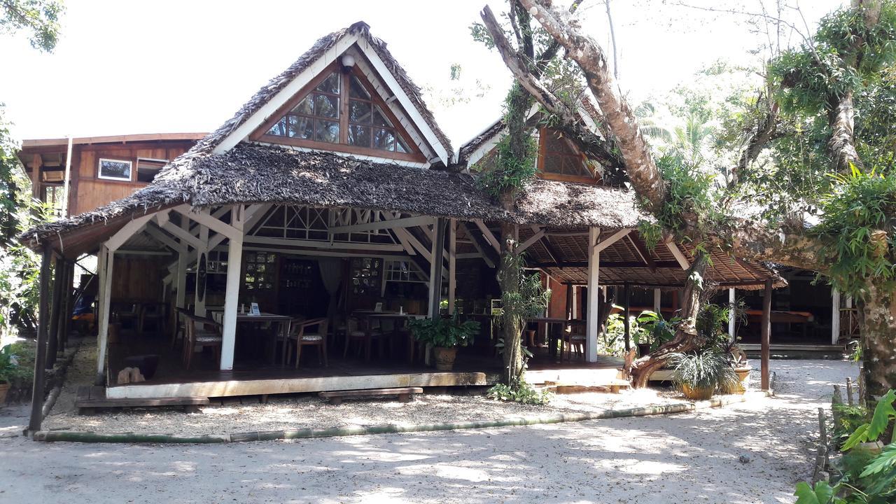 Les Acacias Bungalows Manambolo Eksteriør billede
